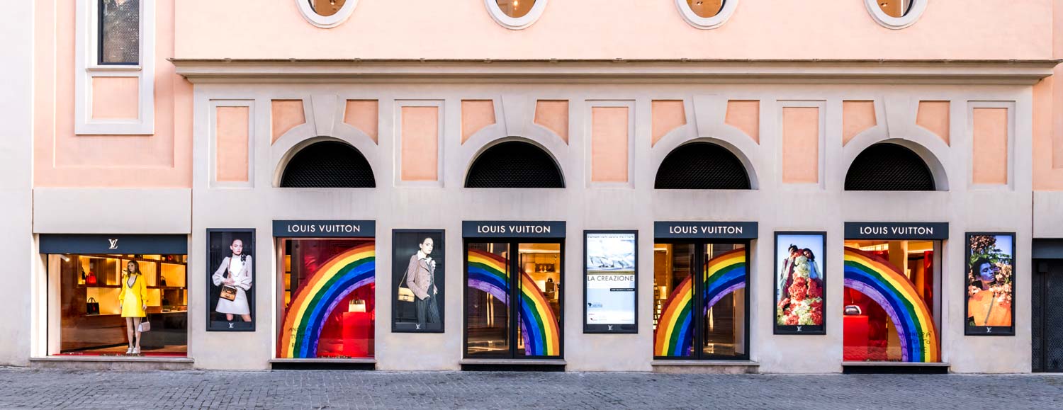 Louis Vuitton: The Rainbow project tem vitrines colaborativas - Harper's  Bazaar » Moda, beleza e estilo de vida em um só site