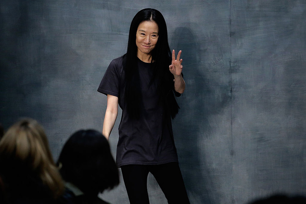 Veja como está a estilista Vera Wang que completou 70 anos de