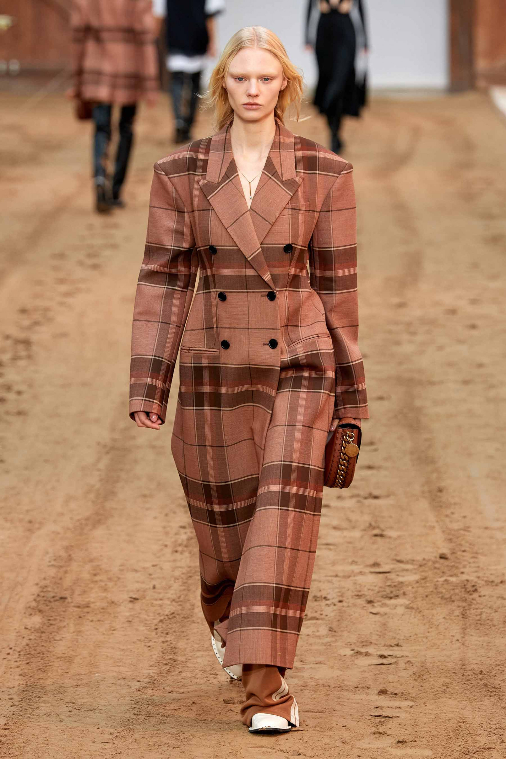 Tendência: o tartan é o rei dos xadrezes neste inverno - Harper's