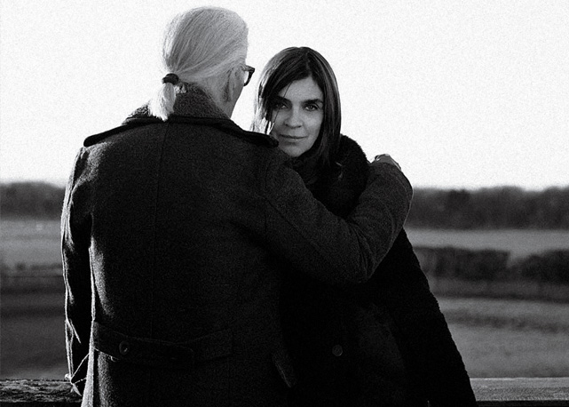 Carine Roitfeld com Karl Lagerfeld - Foto: Harper's Bazaar/Reprodução