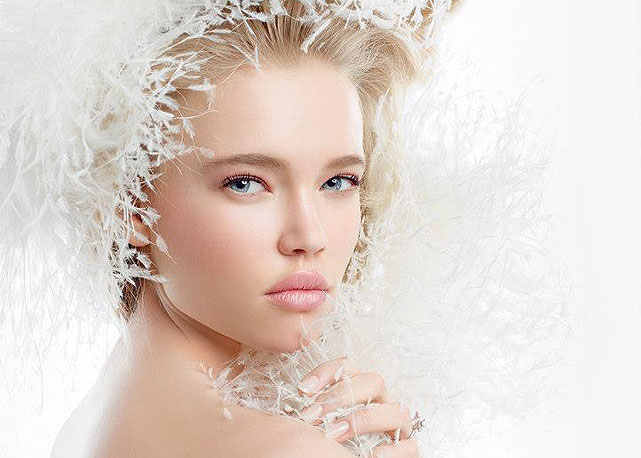 Emma Landen no fio da campanha da Dior - Foto: Divulgação