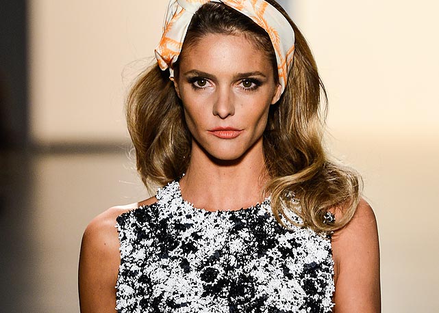 Fernanda Lima na passarela da Forum - Foto: Agência Fotosite