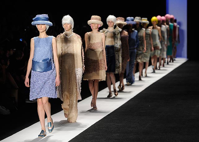 Final do desfile de Fernanda Yamamoto no SPFW - Foto: Agência Fotosite