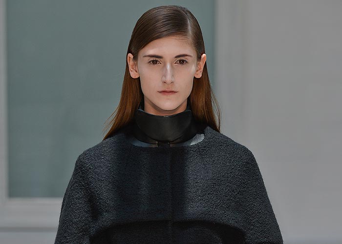 Daiane Conterato no verão 2013 de Gloria Coelho - Foto: Agência Fotosite