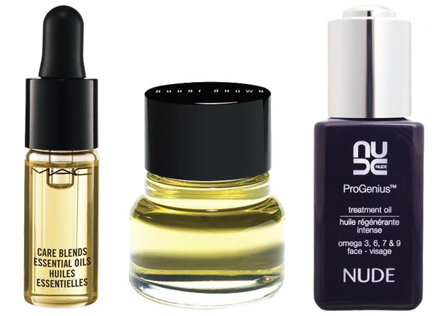 Da esquerda para a direita: Care Blends, M.A.C; Extra Face, Bobbi Brown; e ProGenius, Nude - Fotos: Divulgação