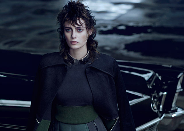 Thairine Garcia está de volta às nossas páginas - Foto: Reprodução/Harper's Bazaar