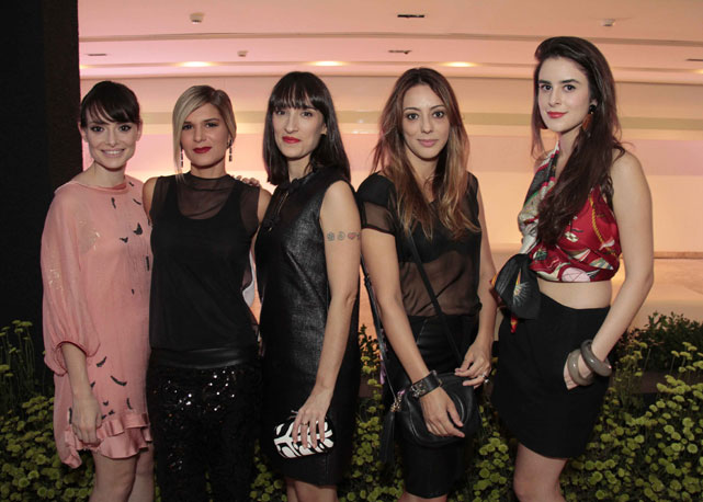 Da esquerda para a direita: Vânia Goy, Juliana Santos, Maria Prata, Camila Garcia e Gabriella Paschoal - Foto