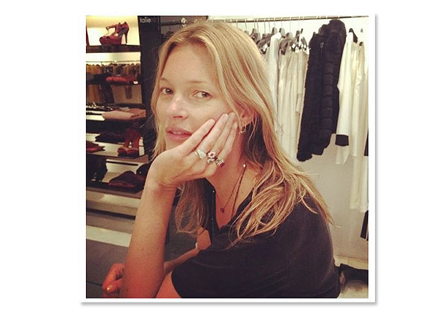 Kate Moss faz mais algumas comprinhas na NK Store - Foto: Reprodução/Instagram