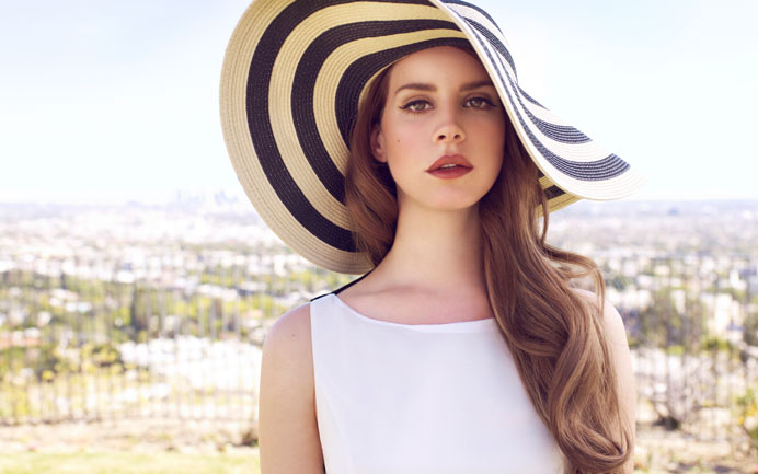 Vídeo: Young & Beautiful, de Lana Del Rey - Harper's Bazaar » Moda