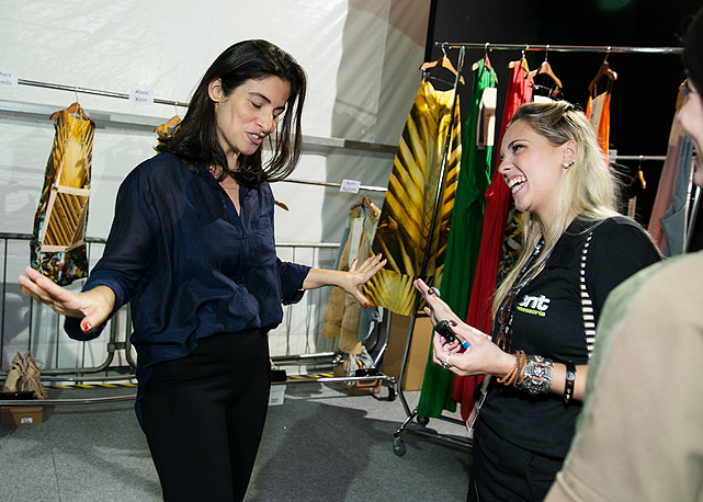 Hora de dar entrevistas... - Foto: Anna Clara Carvalho/Harper's Bazaar