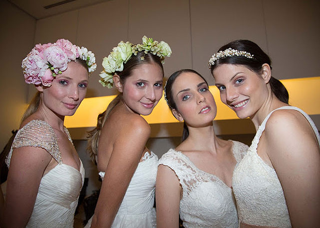 Backstage do desfile de Lethicia Bronstein no Casar 2013 - Foto: Dri Spaca/Reprodução