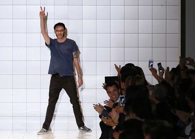 Marco Zanini ao final do desfile de verão 2013 da Rochas - Fotos: Getty Images