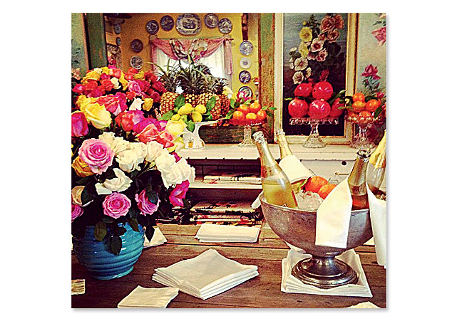 Mesa florida do restaurante The Ivy - Foto:Reprodução/ Harper's Bazaar