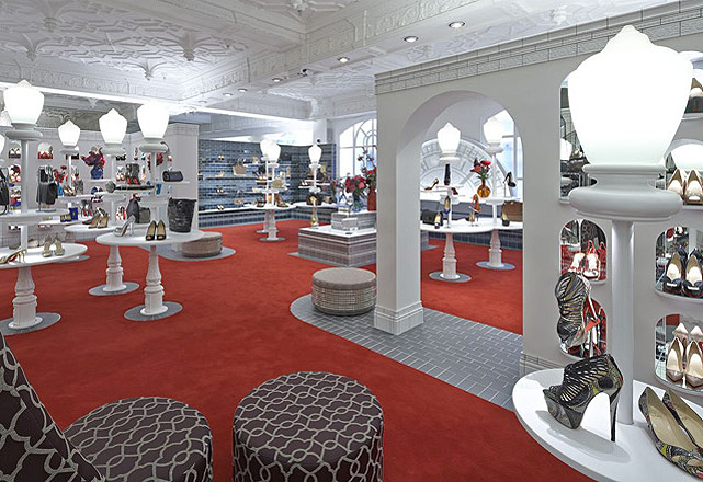 A loja, como sempre, com seu carpete vermelho - Foto: Reprodução 