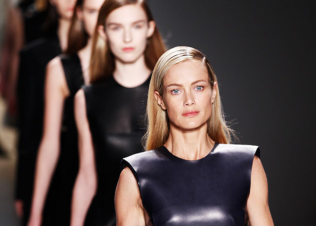 Final do desfile da Calvin Klein, na temporada de inverno 2014 da semana de moda de Nova York - Foto: Getty Images