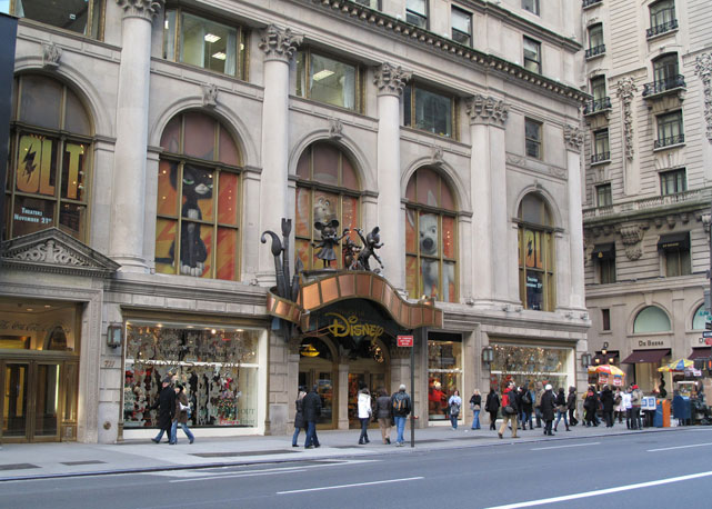 Antiga loja da Disney na 5a Avenida será o local da nova flagship da Ralph Lauren - Foto: Reprodução