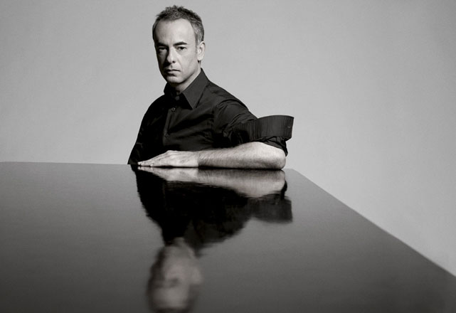 Francisco Costa estilista a frente da linha feminina da Calvin Klein Collection