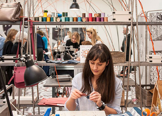 Trabalho à todo vapor na Saatchi de Londres - Foto: Divulgação