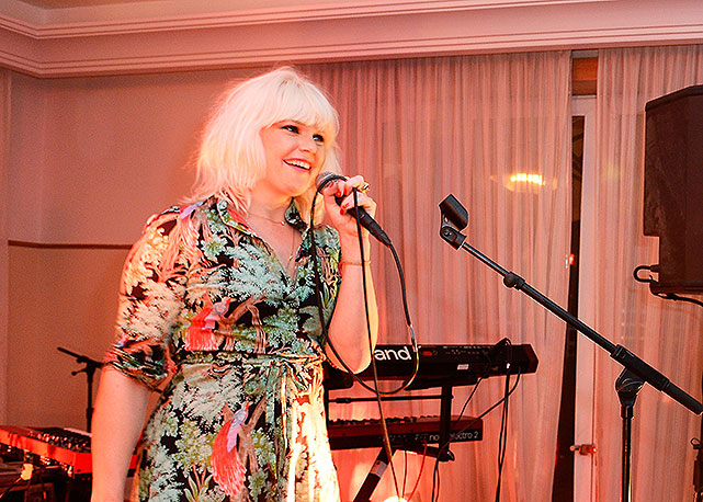 Micky Green embala festa em Cannes - Foto: Getty Images