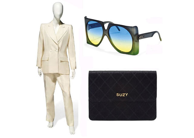 Algumas das peças que serão leiloadas: Conjuntinho YSL, óculos Dior e clutch Chanel - Foto: Reprodução