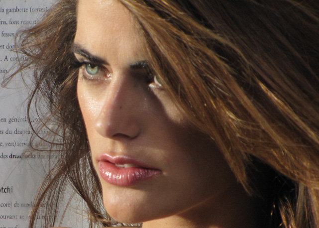 Alain Delon, Alyson Le Borges estrela campanha da Jogê - Foto: Divulgação/Caru 