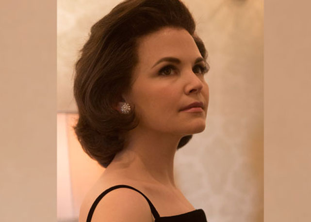Primeira imagem de Ginnifer Godwin como Jackie O. para o longa "Killing Kennedy" - Foto: Reprodução
