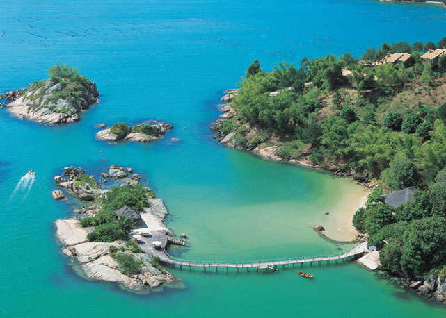 Vista aérea do resort Ponta dos Ganchos, em Santa Catarina - Foto: Divulgação