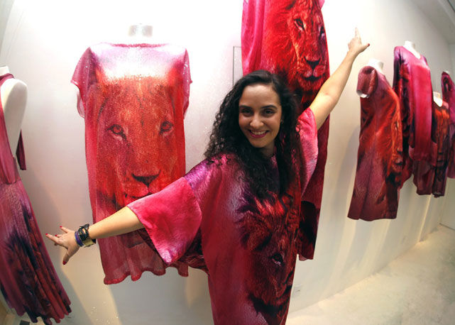 Alessa em sua loja no shopping Leblon - Foto: Divulgação 
