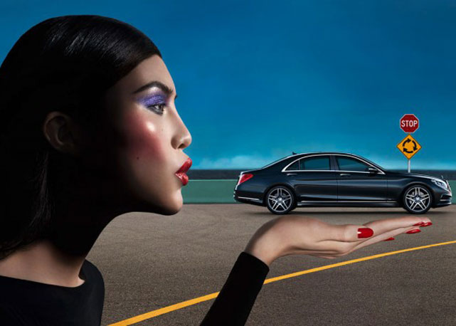 Carine Roitfeld assina campanha para a Mercedes - Foto: Reprodução