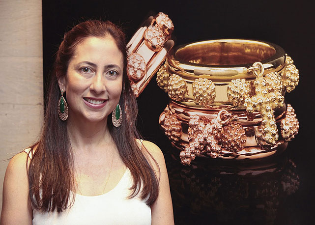 A designer Carla Amorim recebe convidados hoje, no Rio - Foto: Reprodução