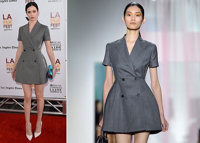 Krysten Ritter no red carpet (à esquerda) e seu vestido na passarela da Dior - Fotos: Getty Images