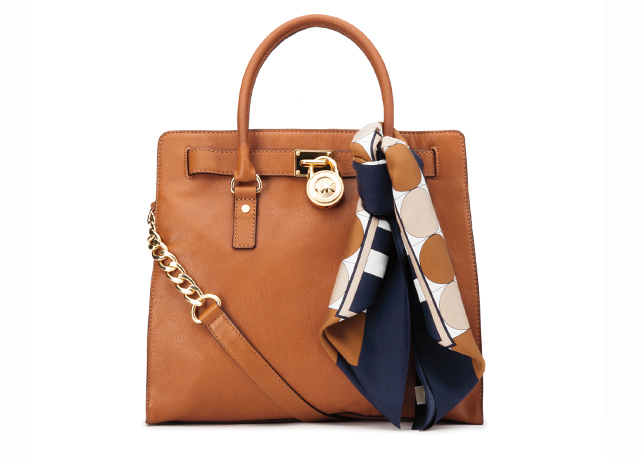 Bolsa da coleção verão 2014, agora à venda no Brasil  - Foto: Divulgação