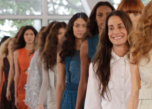 Paula Raia ao final do seu desfile no Bom Retiro - Foto: Arthur Vahia/SiteRG