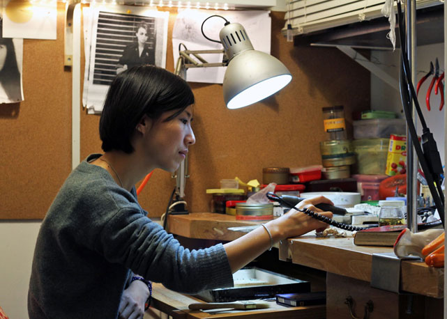 Yan Rui em seu atelier - Foto: Reprodução