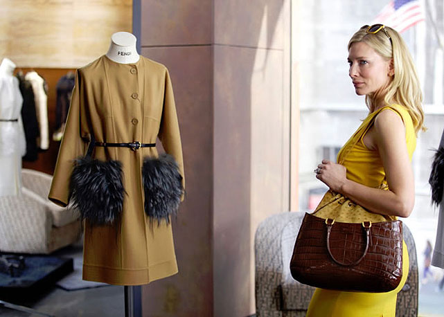 Cate é uma dona de casa fashionista, porém entediada, no novo filme de Woody Allen - Foto: Divulgação