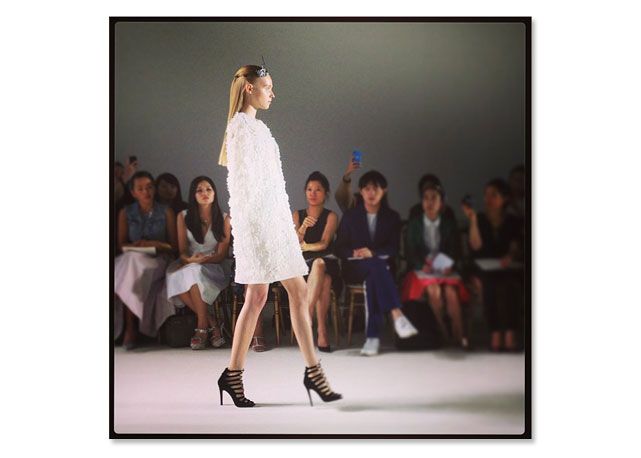 O desfiele de Giambattista Valli - Foto:Reprodução/Instagram