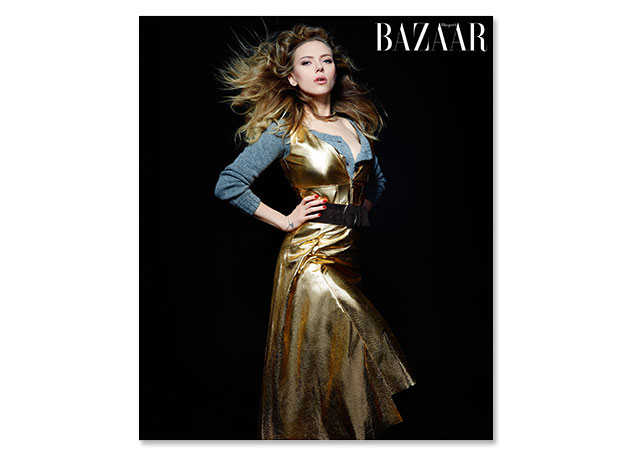 Scarlett Johansson veste Prada na Bazaar de setembro - Foto: Divulgação/Harper's Bazaar