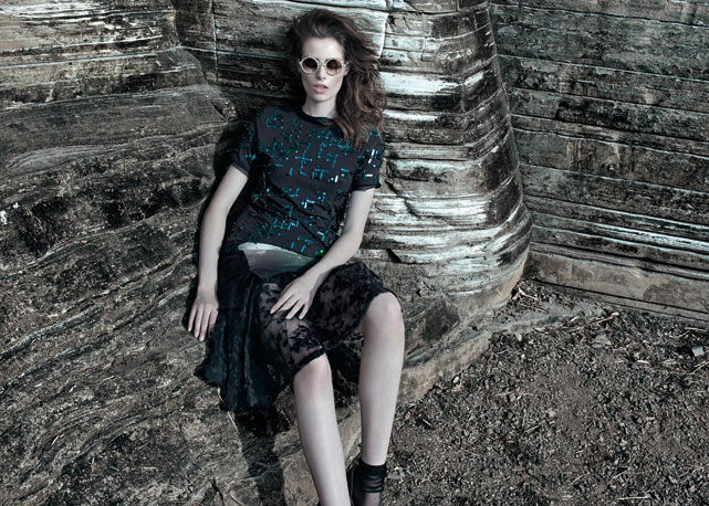 Thairine Garcia nas páginas da Bazaar de julho - Foto: Reprodução/Harper's Bazaar