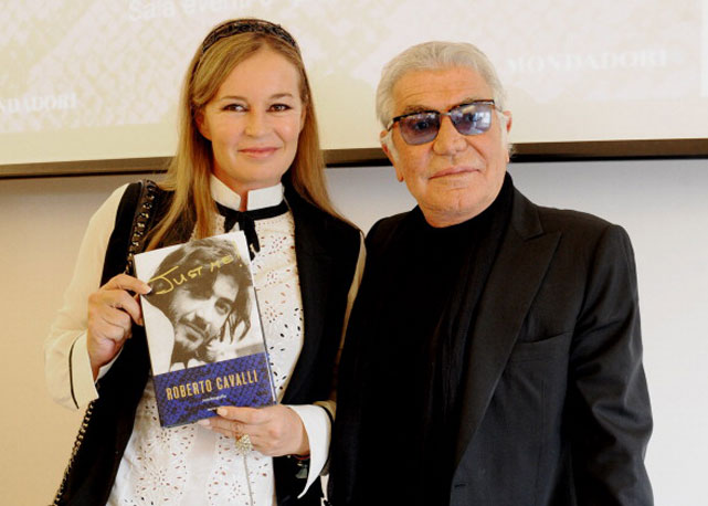 Roberto com Eva Cavalli ontem, em Milão - Foto: Getty Images