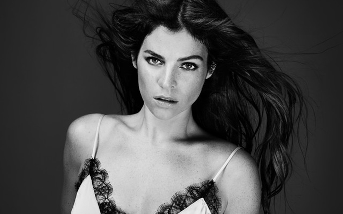 Julia Restoin-Roitfeld para Motilo - foto: divulgação