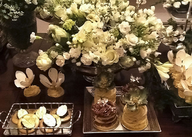Exclusivo na Bazaar! A mesa da Garden Party da Perrier Jouët - Foto: Divulgação