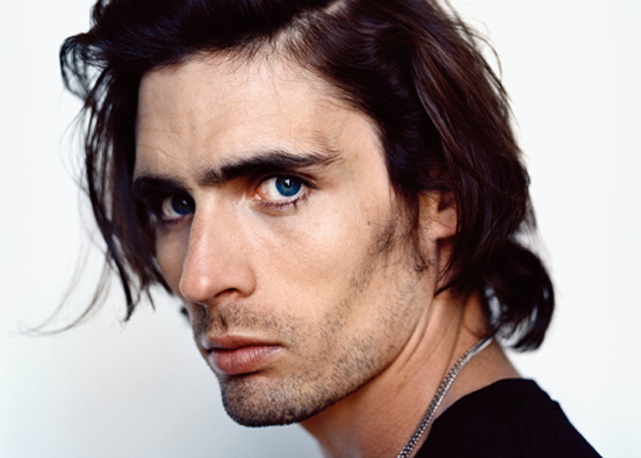 Tyson Jay Ritter, o cantor de Carine Roitfeld - Foto: reprodução