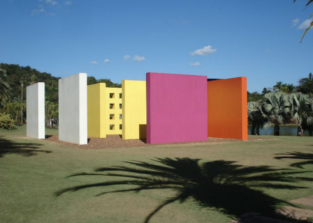 Obra de Hélio Oiticia em Inhotim - Foto: Reprodução