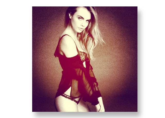 Cara Delevingne para La Perla - Foto: reprodução/instagram