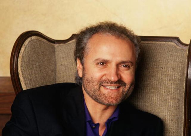 Gianni Versace em foto de 1991 - Foto: Getty Images