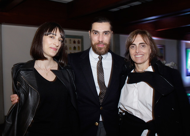 Maria Prata, Fabrizio Rollo e Patricia Carta na casa do cônsul - Foto: Arthur Vahia/SiteRG
