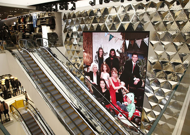 Ambiente da H&M da Times Square - Foto: reprodução