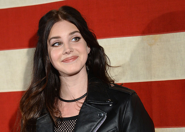 Lana de Rey mostra um pouquinho mais do seu misterioso curta. Assista na Bazaar! - Foto: Getty Images