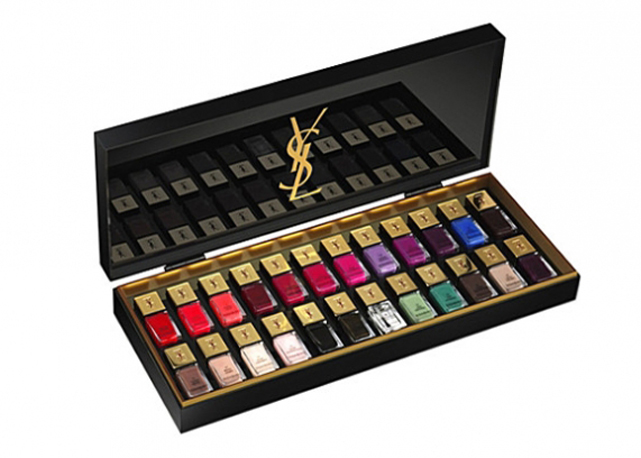"La Laque Couture Colour Collection" contém as 24 cores de esmaltes lançadas pela Saint Laurent e é uma ótima dica de presente de Natal - Foto: Reprodução