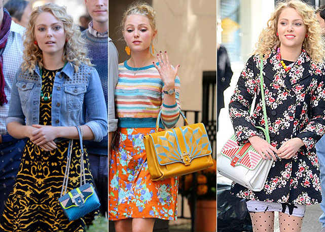 A protagonista da serie The Carrie Diaries, AnnaSophia Robb, com alguns modelos de Paula Cademartori em cena - Fotos: reprodução